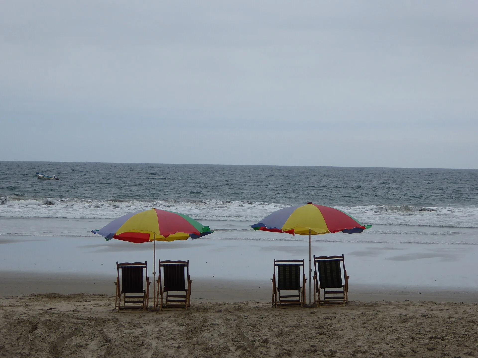 A wide Pacific beach on the coast of Ecuador