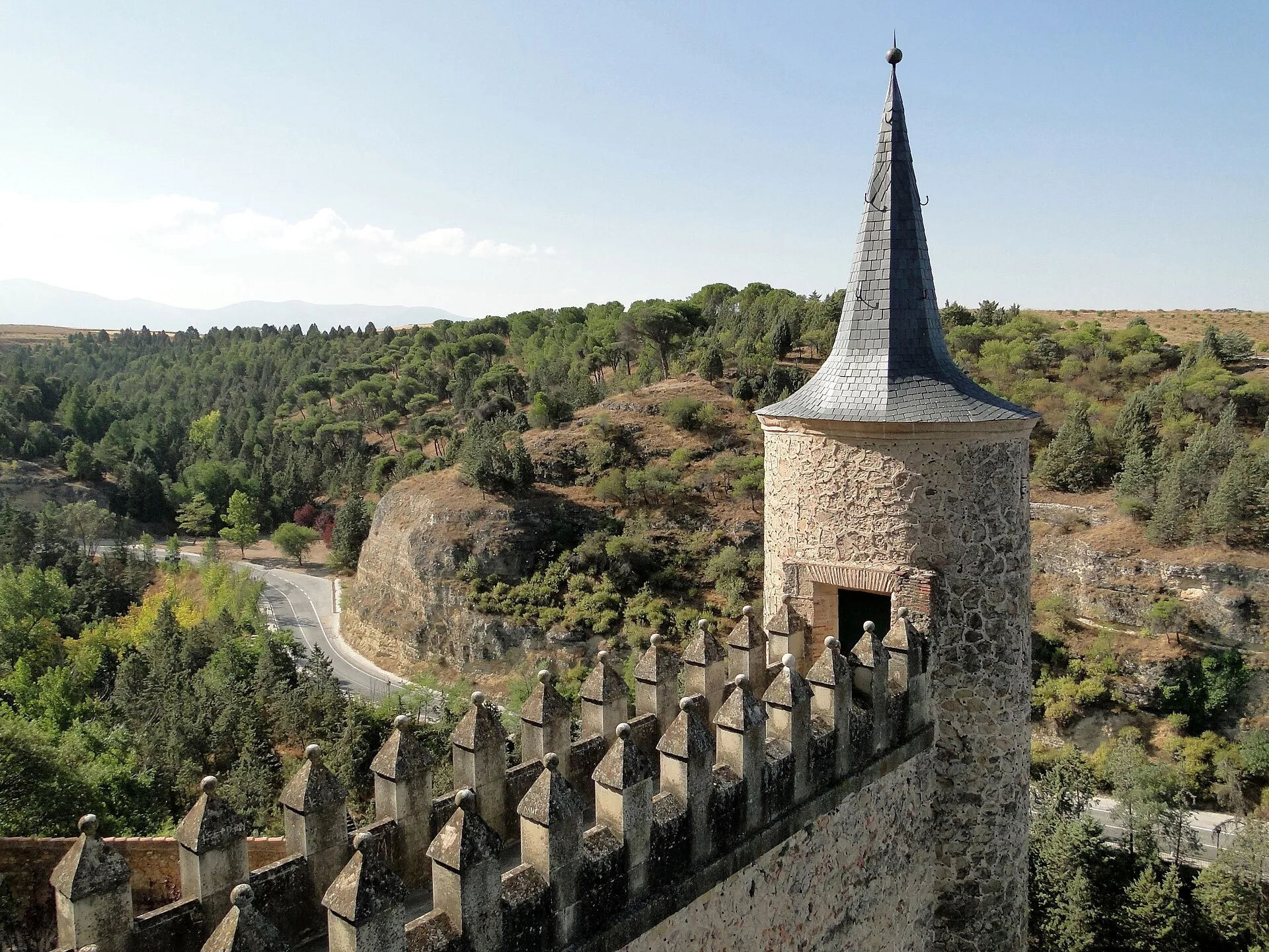 A historic castle (Alcázar de Segovia) in Spain