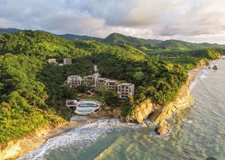 Beachfront home or coastal villa on the Ecuadorian coast