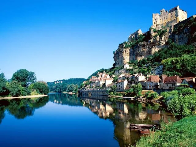 Stone château or country estate in the Dordogne