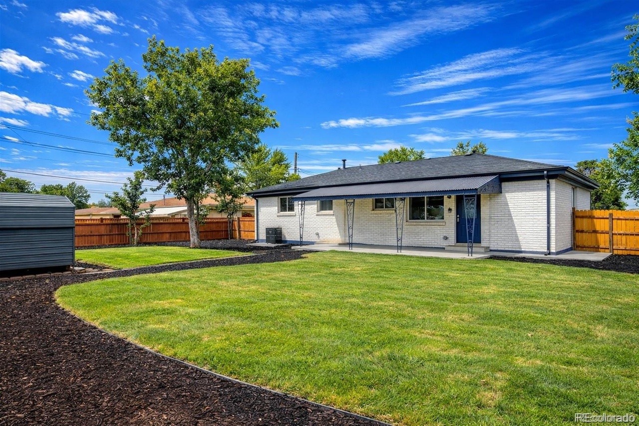 5 beds bed 2 baths bath in 2997 W Tanforan Dr, Englewood, CO 80110 - Photo 14