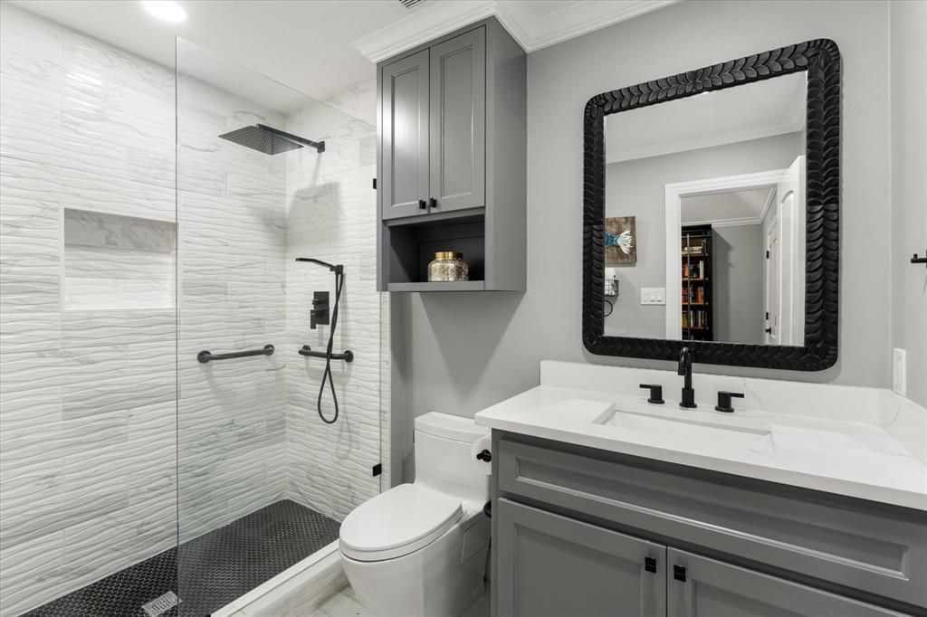4 beds bed 5 baths bath in 5505 Northaven Rd, Dallas, TX 75229 - Photo 18