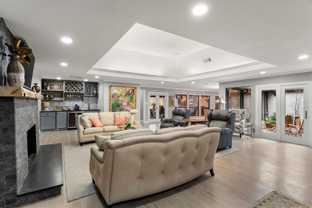 4 beds bed 5 baths bath in 5505 Northaven Rd, Dallas, TX 75229 - Photo 8