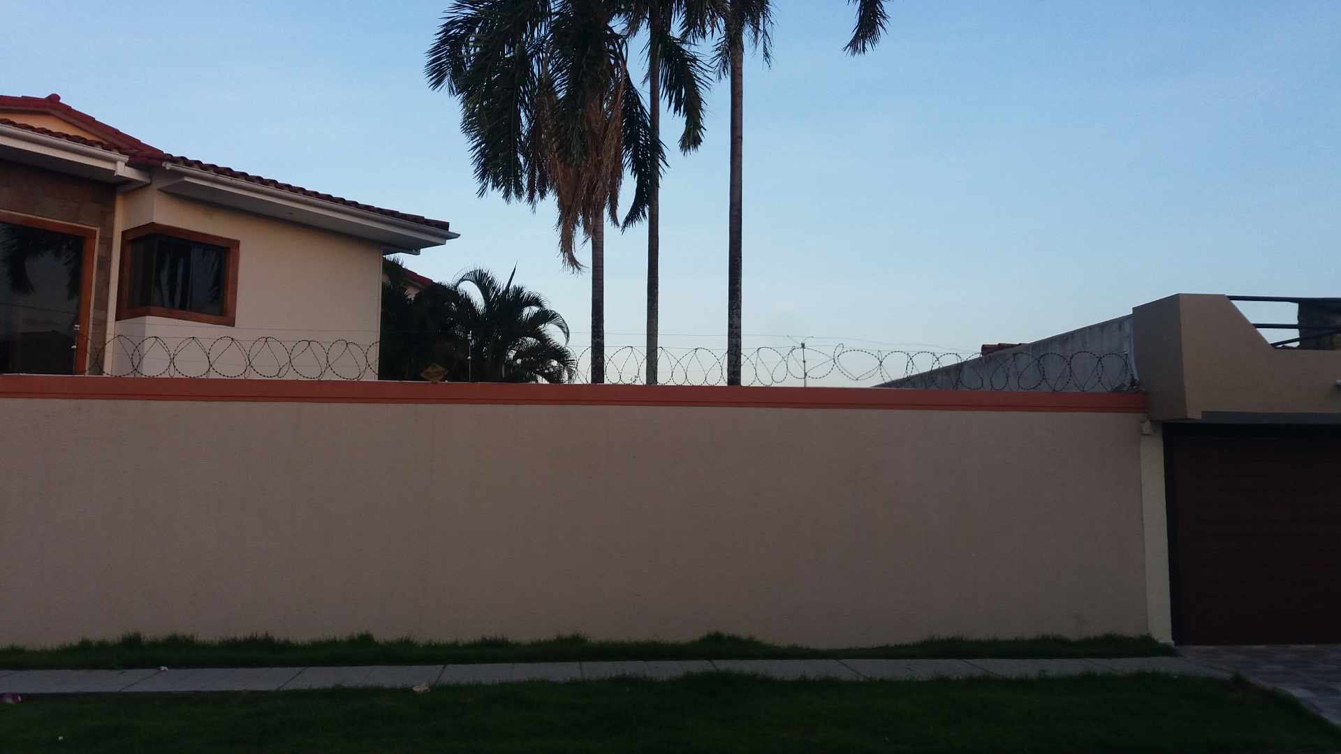 HERMOSA CASA EN VENTA - SANTA CRUZ - ZONA ZOO - Photo 5