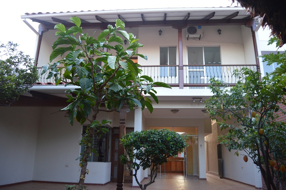 CASA DE 2 PLANTAS, 5 DORMS EN CANAL COTOCA - Photo 2