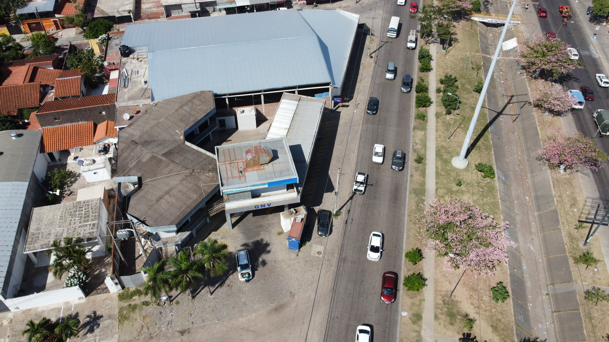 SURTIDOR EN VENTA SOBRE AV 4TO ANILLO - Photo 4