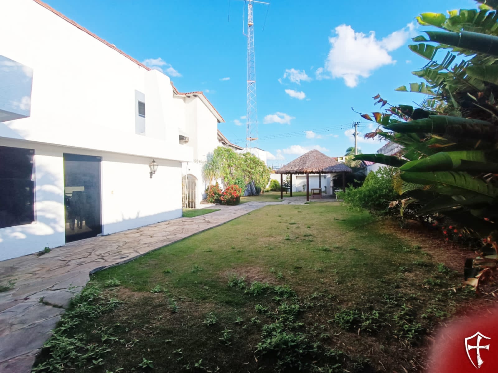 Casa en venta sobre avenida ideal para desarrollo inmobiliario - Photo 11