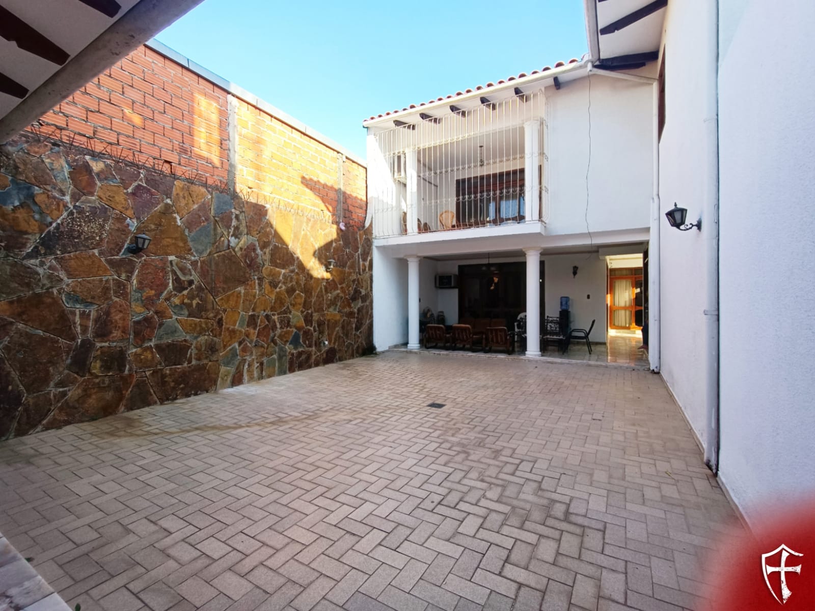 Casa en venta sobre avenida ideal para desarrollo inmobiliario - Photo 12