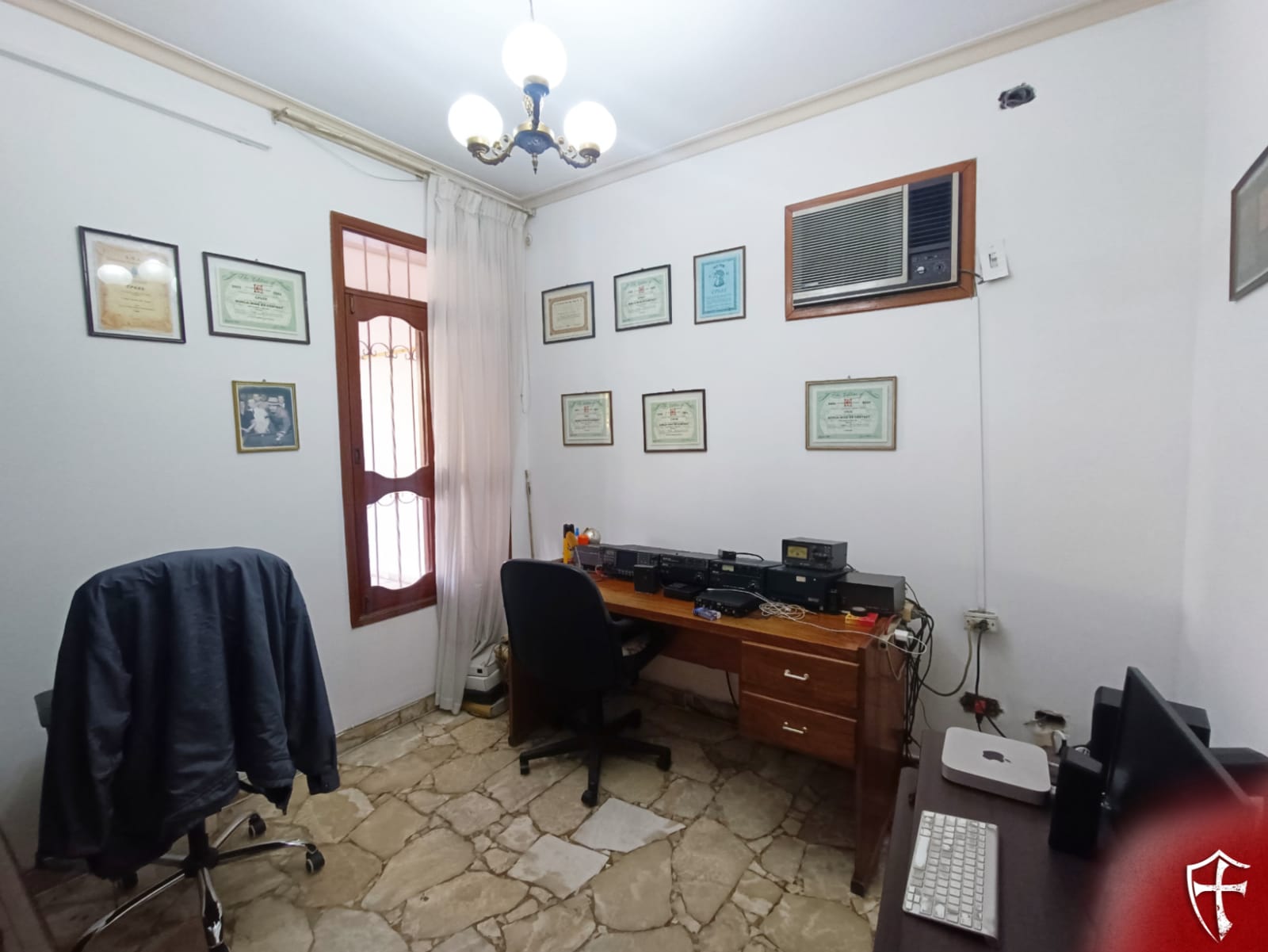 Casa en venta sobre avenida ideal para desarrollo inmobiliario - Photo 7