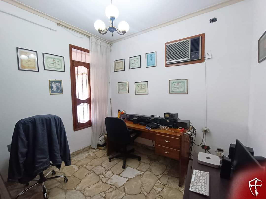 CASA EN VENTA SOBRE AVENIDA CASI 1ER ANILLO - ZONA PARQUE URBANO - Photo 7