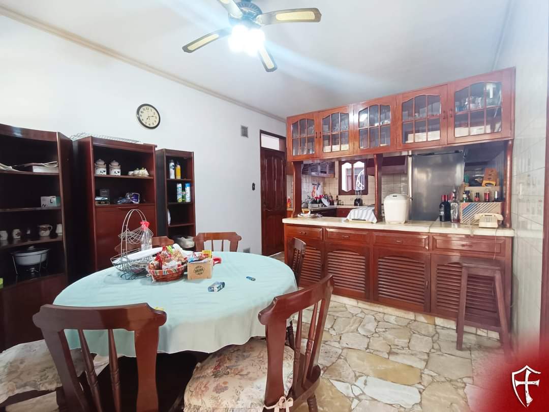 CASA EN VENTA SOBRE AVENIDA CASI 1ER ANILLO - ZONA PARQUE URBANO - Photo 9