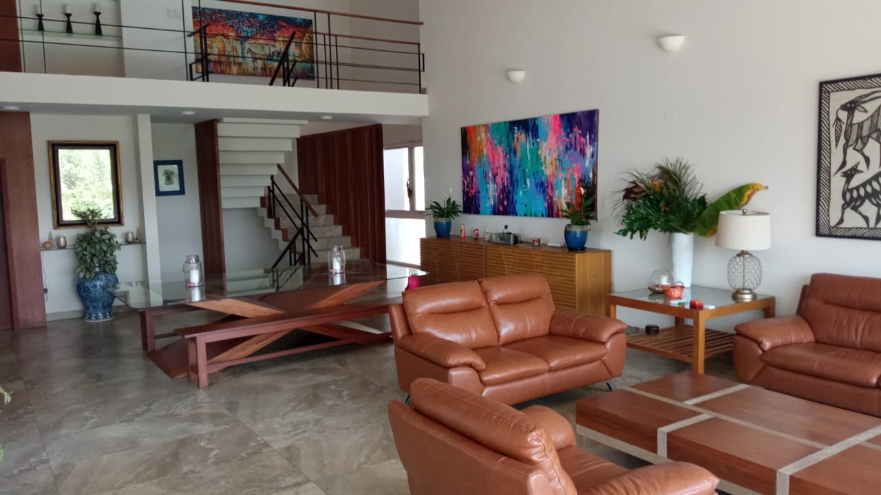 Hermosa casa de Estilo de 520m2 en el Urubó Golf - Photo 9