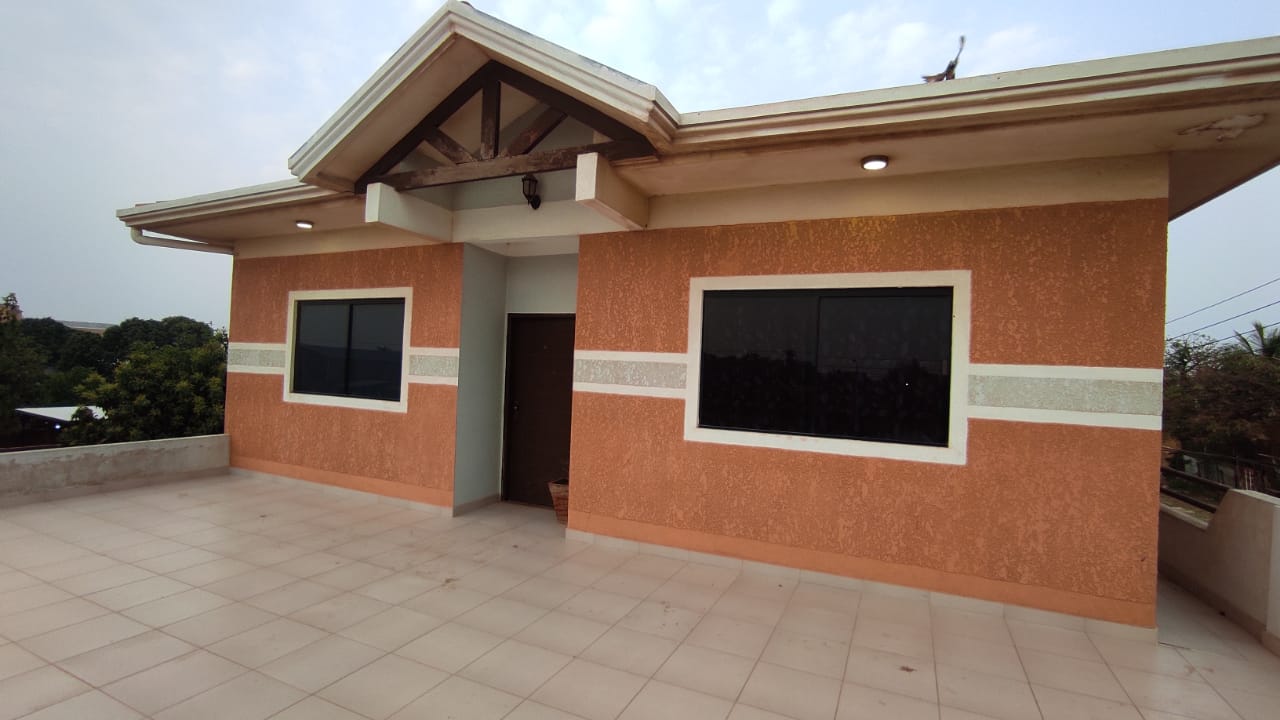 EN VENTA CASA COMERCIAL ZONA ESTE AV. PANAMERICANA Y AV. LUJAN EN SANTA CRUZ - Photo 4