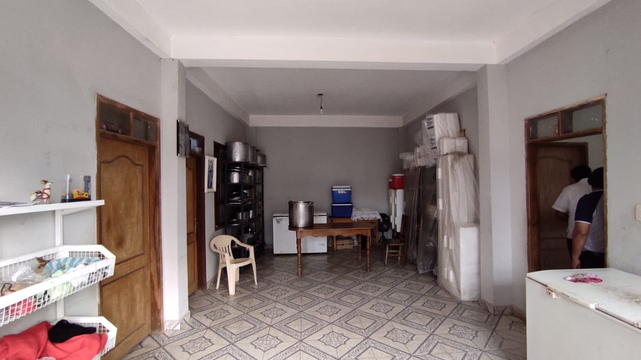 EN VENTA CASA COMERCIAL ZONA ESTE AV. PANAMERICANA Y AV. LUJAN EN SANTA CRUZ - Photo 8