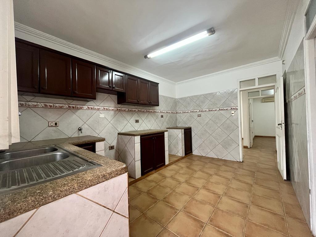 CASA CON GALPÓN SOBRE AVENIDA - PARA EMPRESA - Photo 8