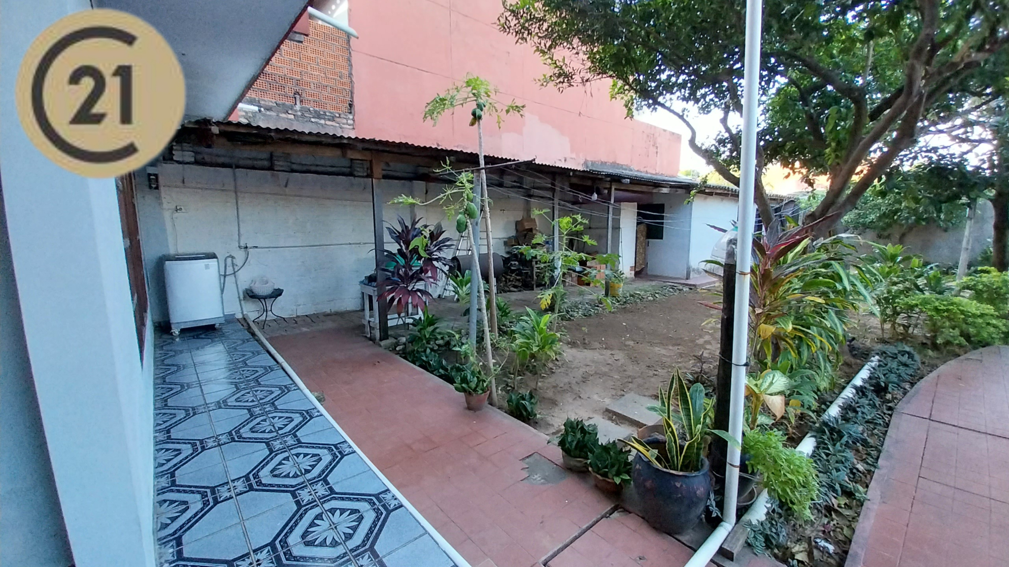 EN VENTA, ZONA ESTE, CASA DE 4 HABITACIONES: VIVIENDA Y NEGOCIO - Photo 11