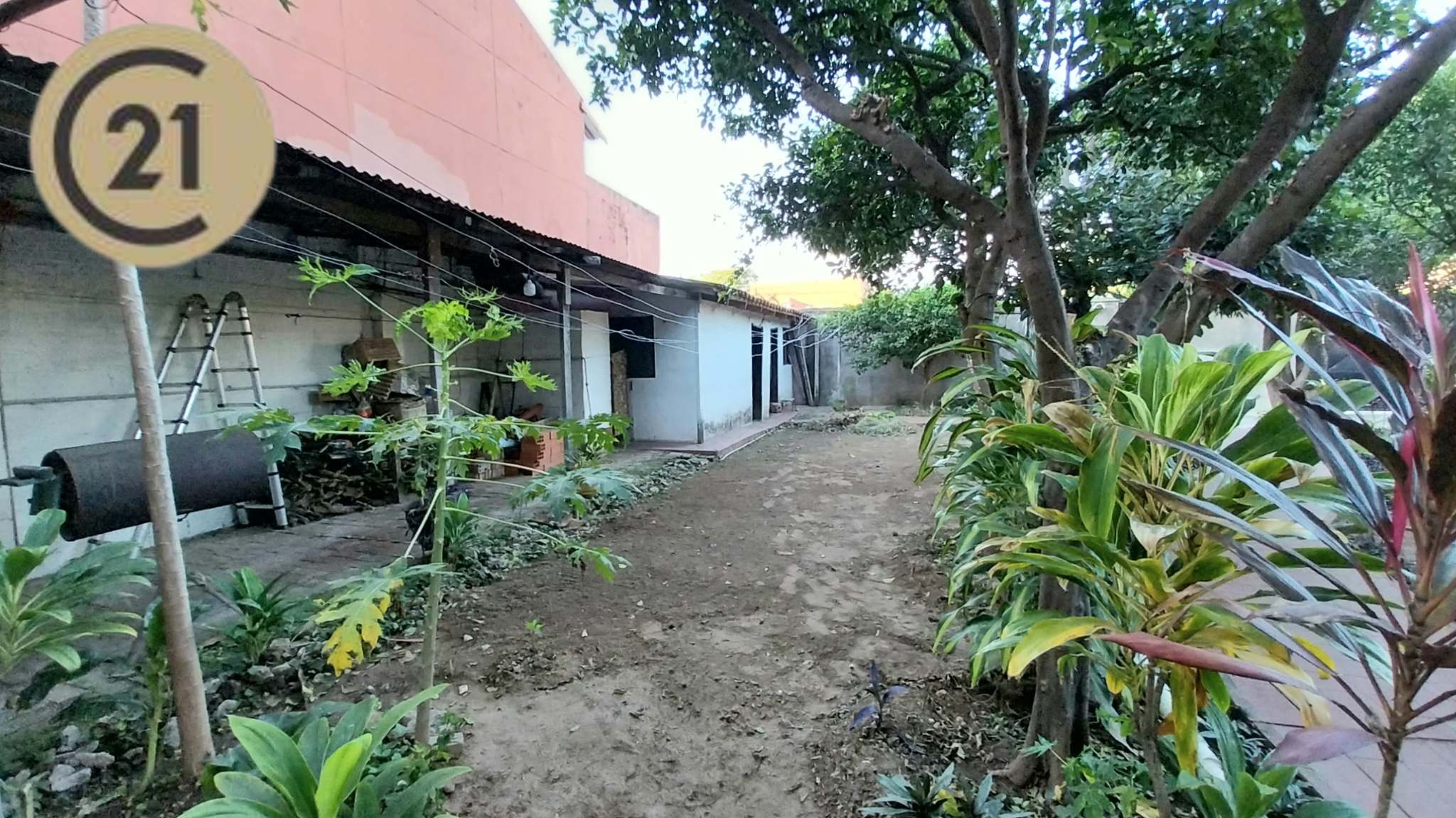 EN VENTA, ZONA ESTE, CASA DE 4 HABITACIONES: VIVIENDA Y NEGOCIO - Photo 12