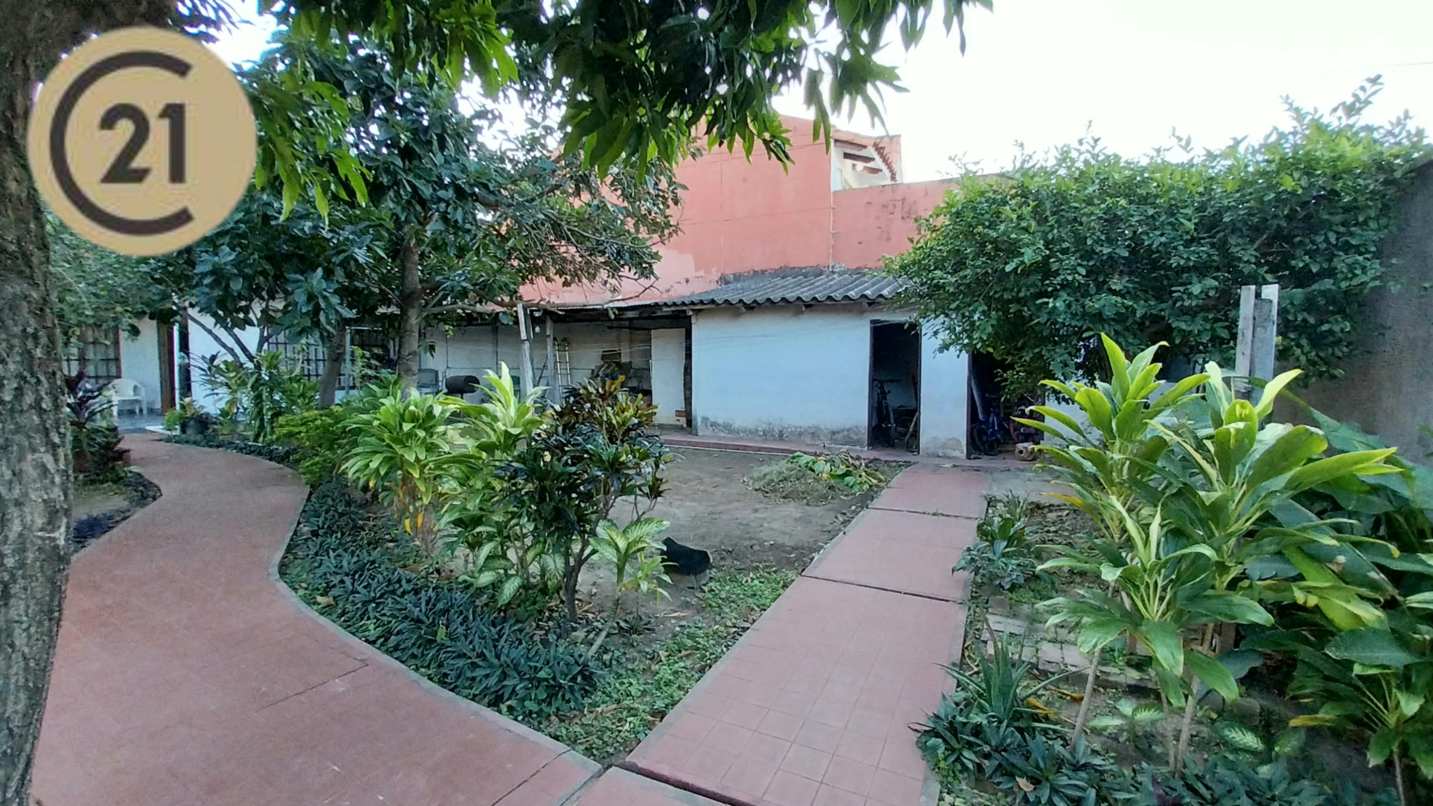 EN VENTA, ZONA ESTE, CASA DE 4 HABITACIONES: VIVIENDA Y NEGOCIO - Photo 14