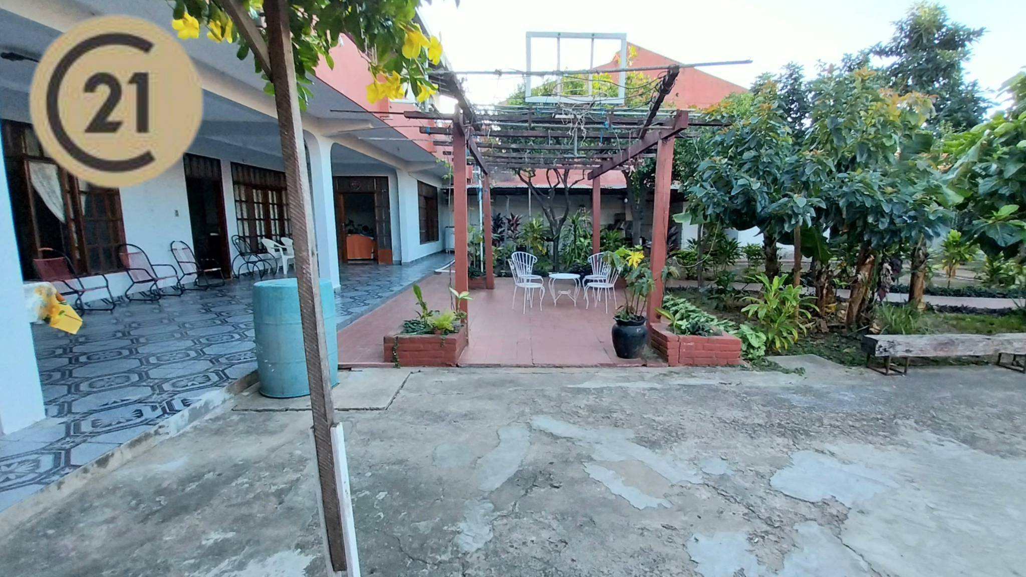 EN VENTA, ZONA ESTE, CASA DE 4 HABITACIONES: VIVIENDA Y NEGOCIO - Photo 7