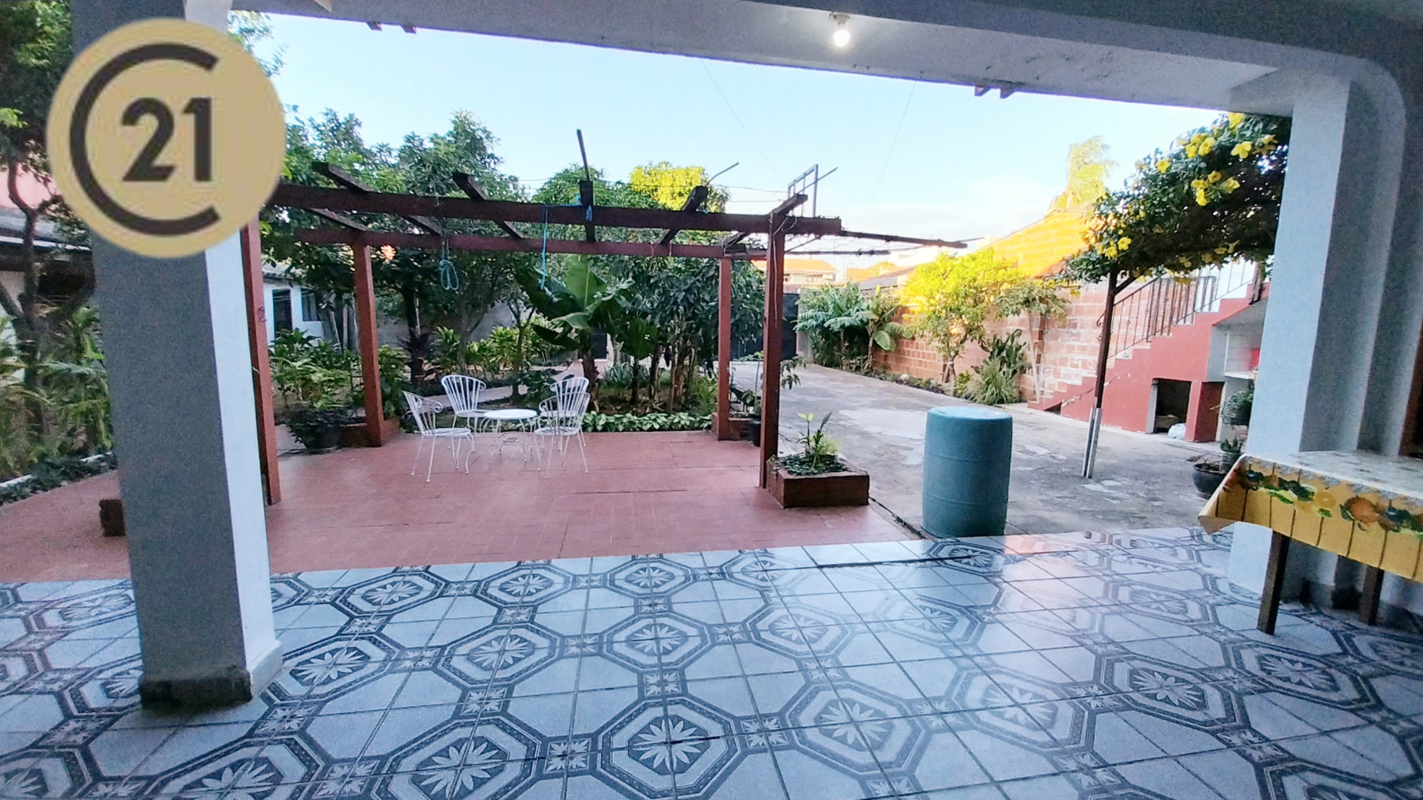 EN VENTA, ZONA ESTE, CASA DE 4 HABITACIONES: VIVIENDA Y NEGOCIO - Photo 8
