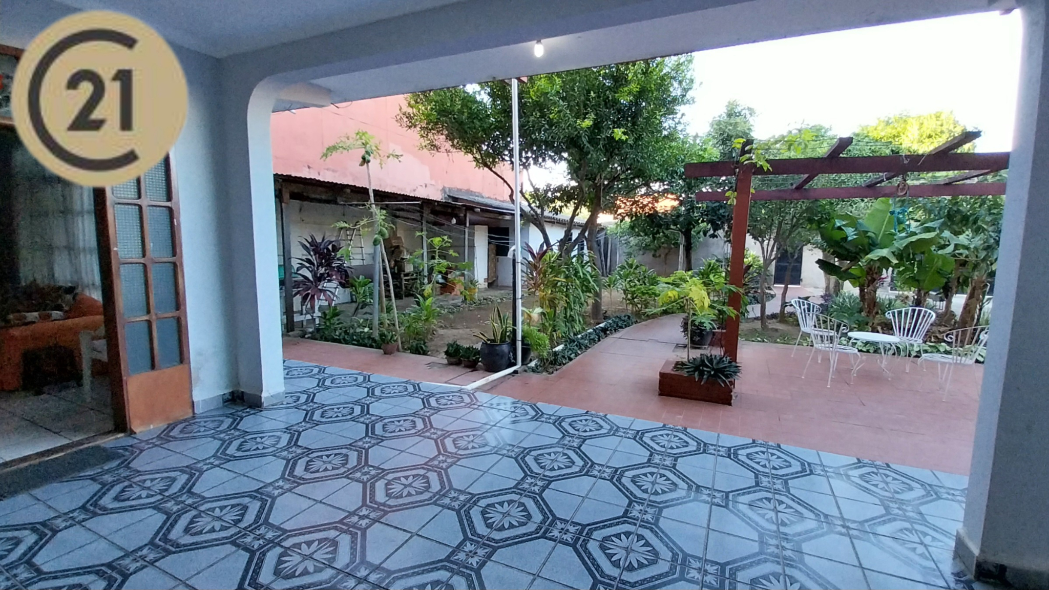 EN VENTA, ZONA ESTE, CASA DE 4 HABITACIONES: VIVIENDA Y NEGOCIO - Photo 9