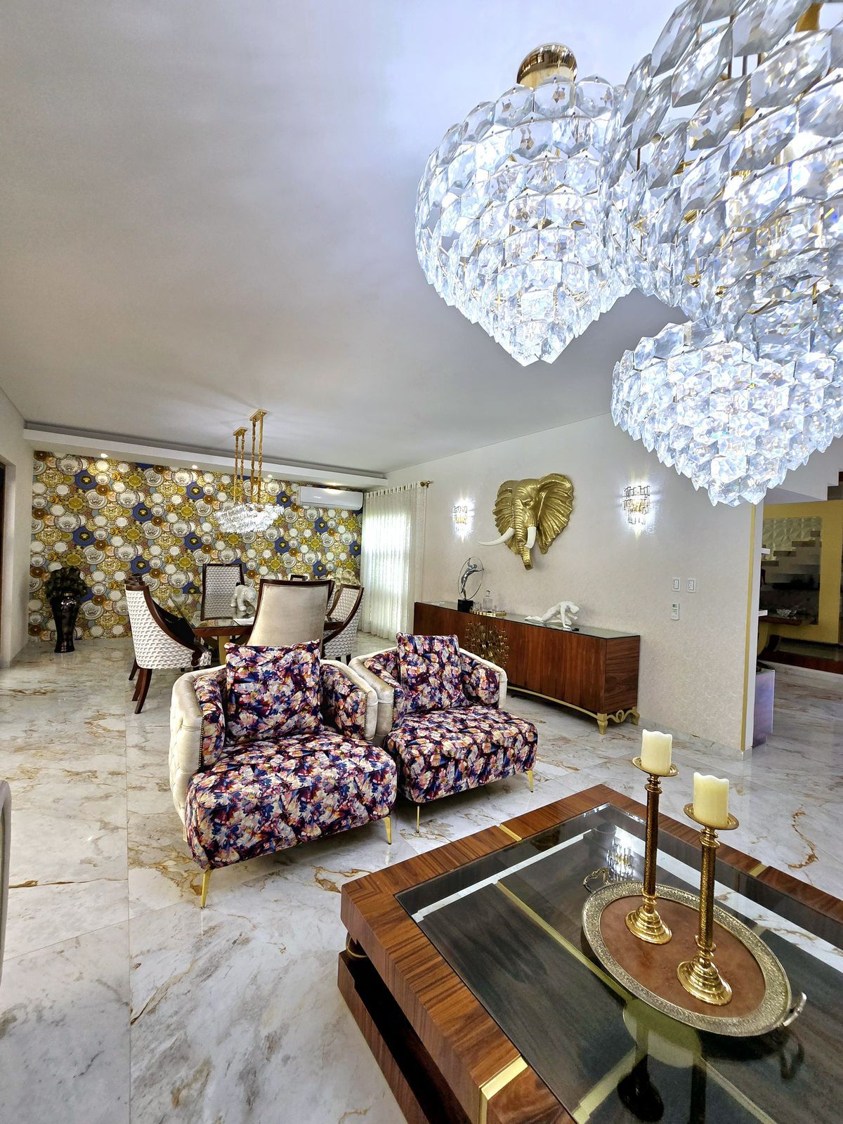 BELLA CASA DE LUJO EN VENTA – TOTALMENTE AMOBLADA - Photo 2