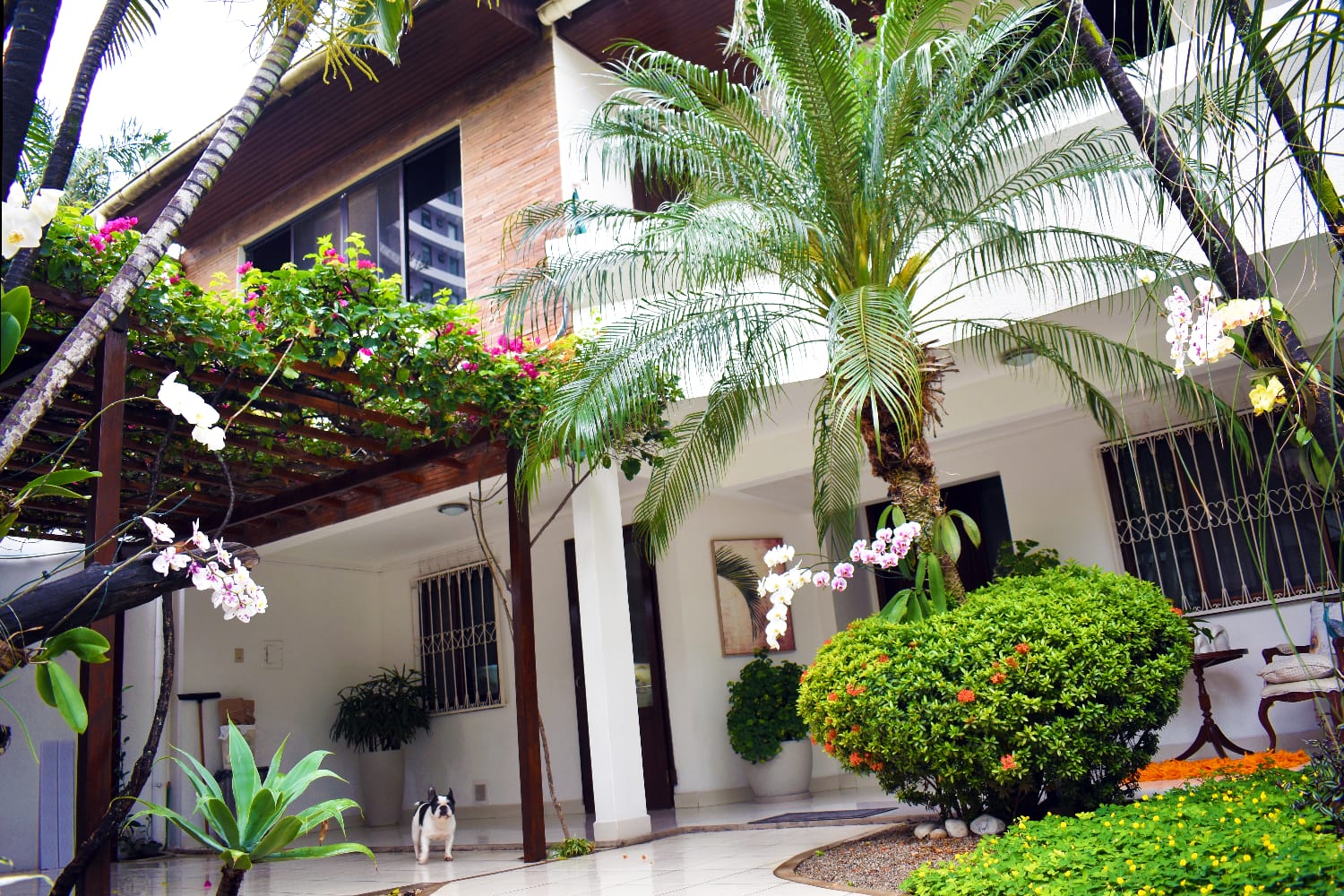 HERMOSA CASA EN VENTA EN EQUIPETROL