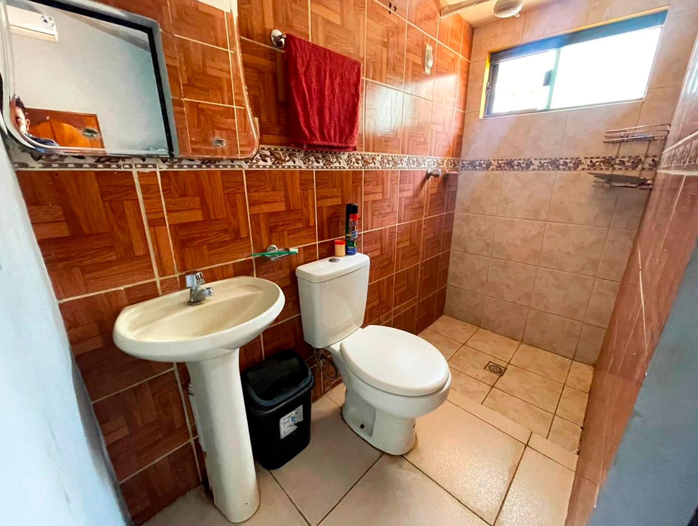 HERMOSA CASA CON PISCINA EN VENTA - Photo 14