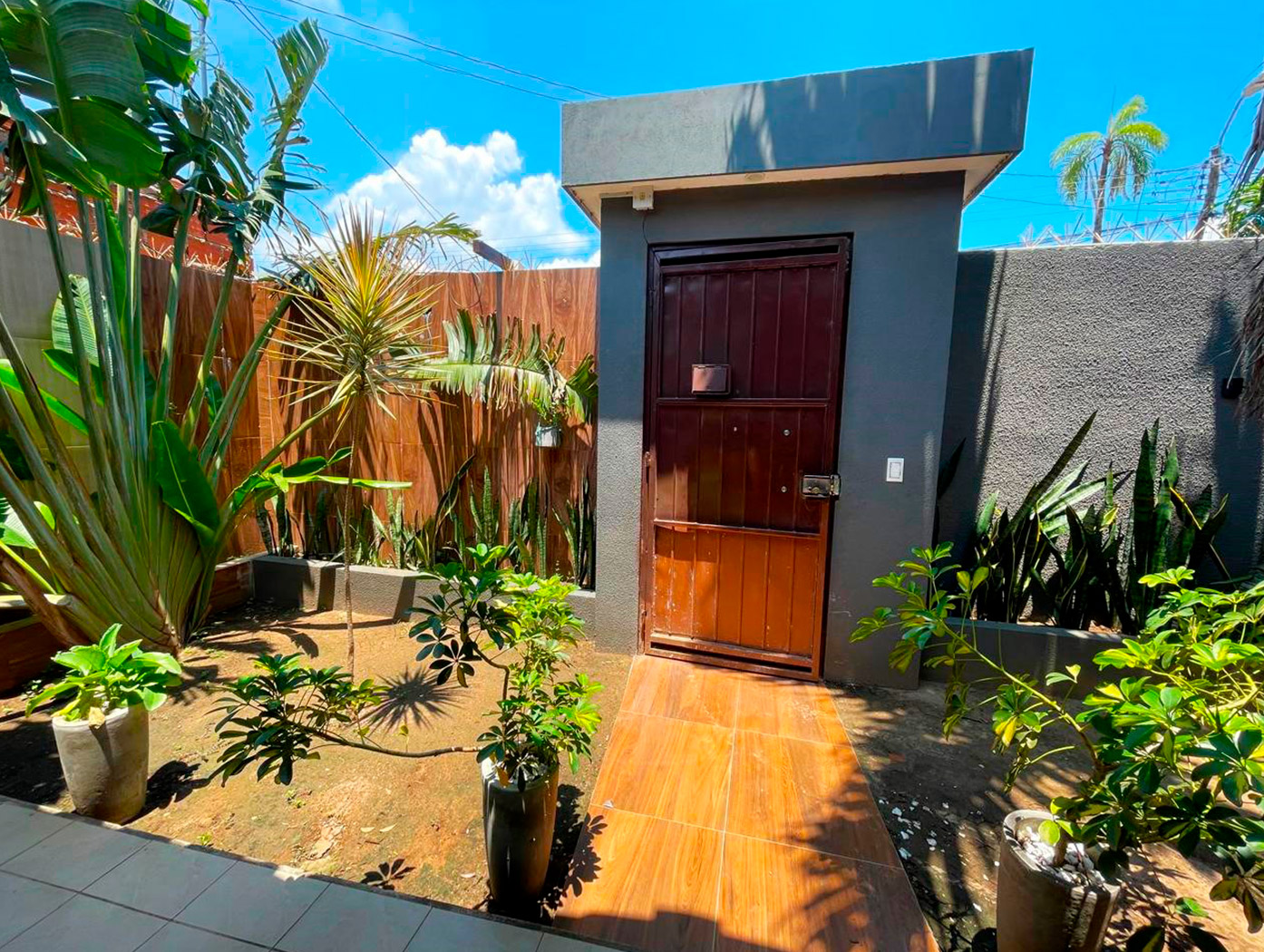 HERMOSA CASA CON PISCINA EN VENTA - Photo 3