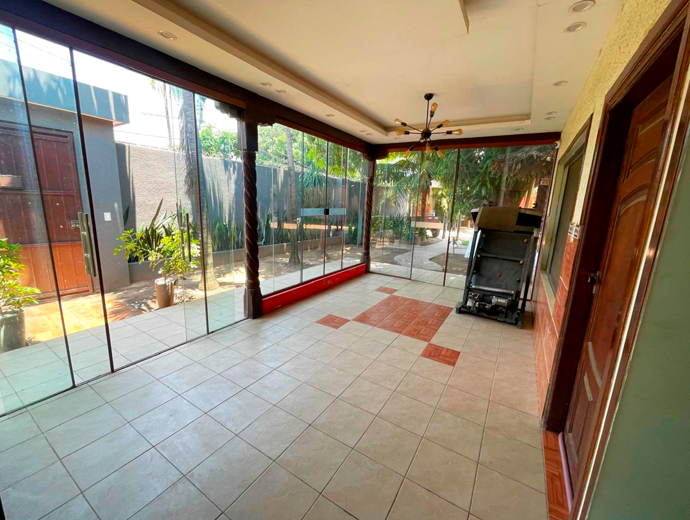 HERMOSA CASA CON PISCINA EN VENTA - Photo 4