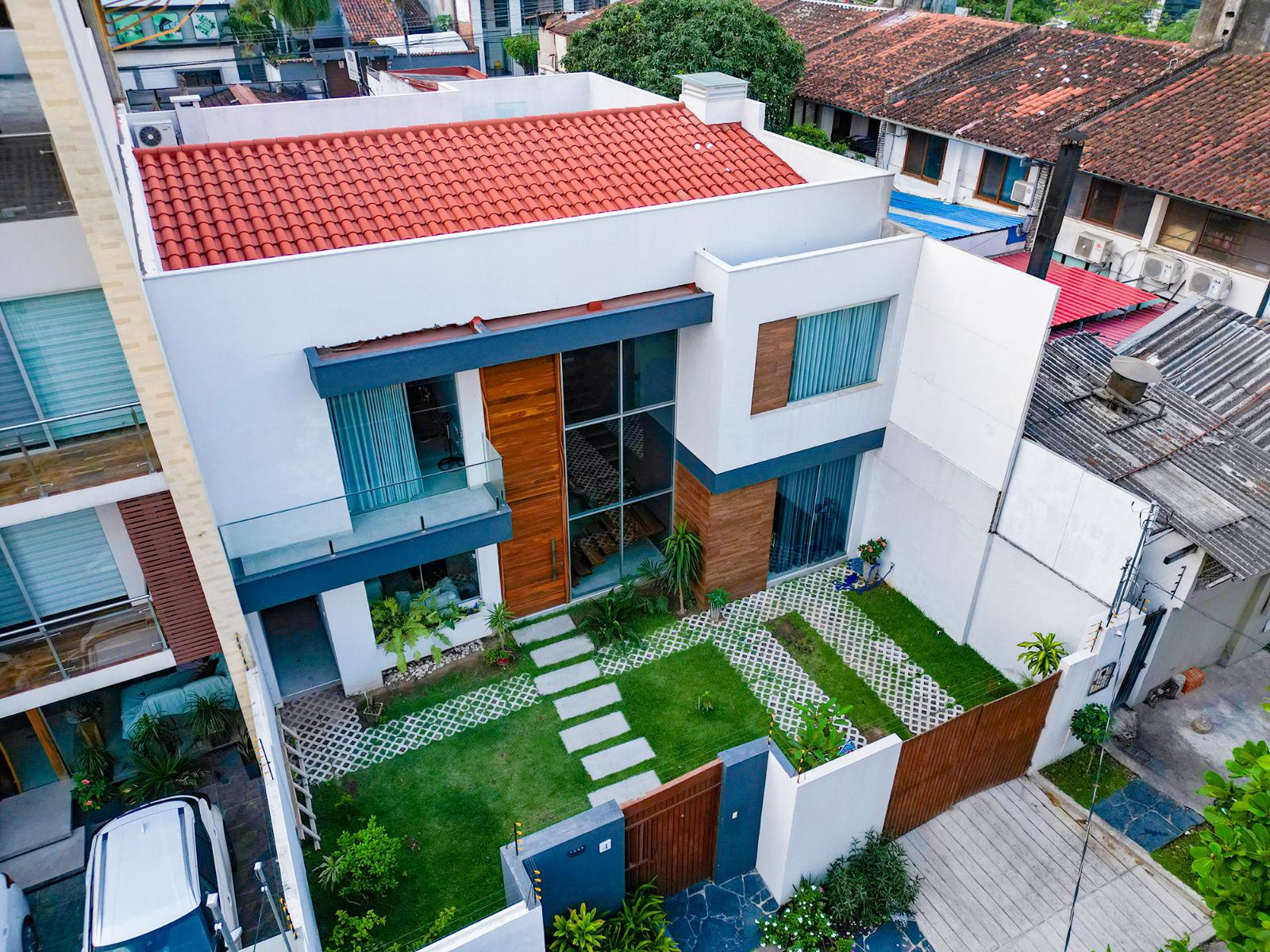 CASA EN VENTA - EQUIPETROL