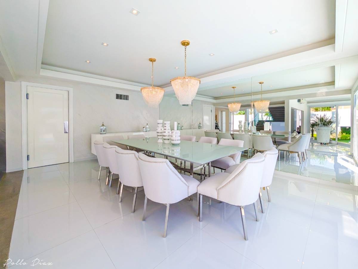 Lujo y Estilo en Cada Rincón: Casa de Ensueño a Precio Promocional - Photo 16