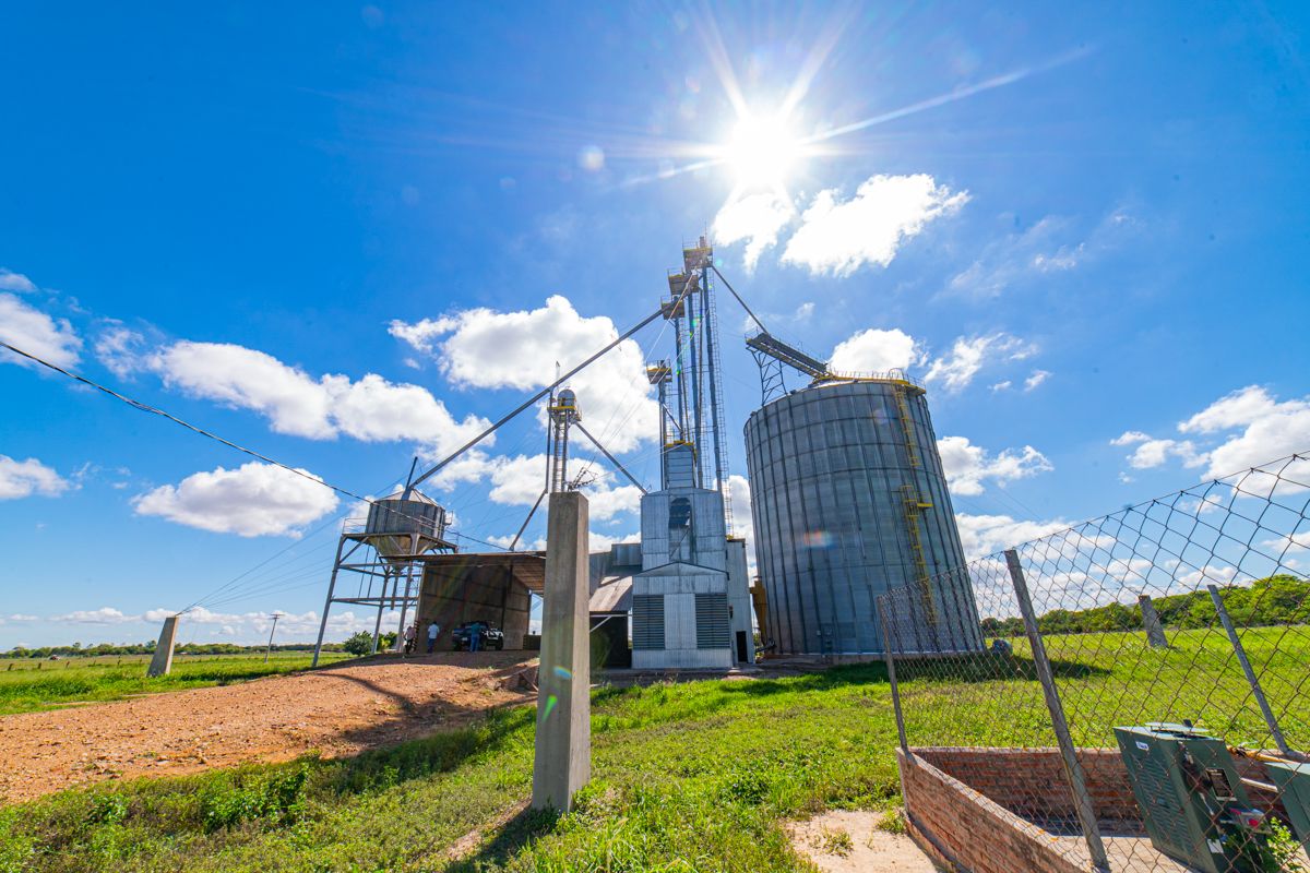 Propidad Con Silos En Venta 8 Has