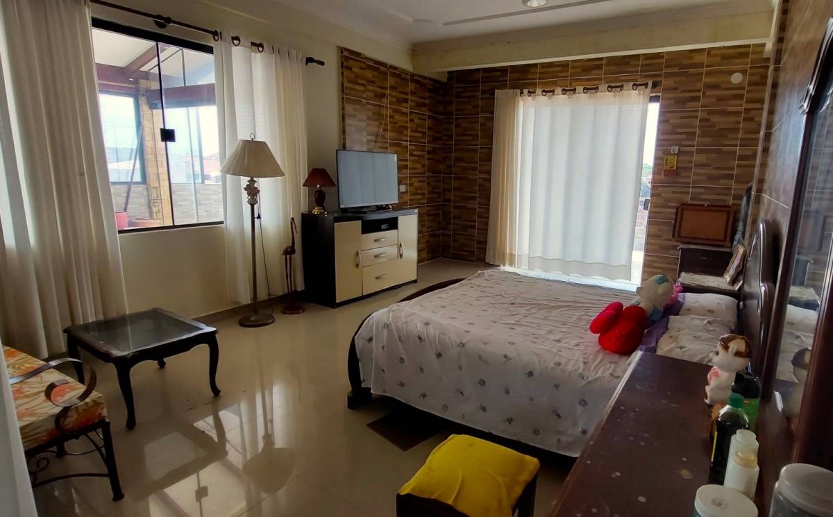 Amplia casa en venta Santos Dumond 6to anillo - Photo 7