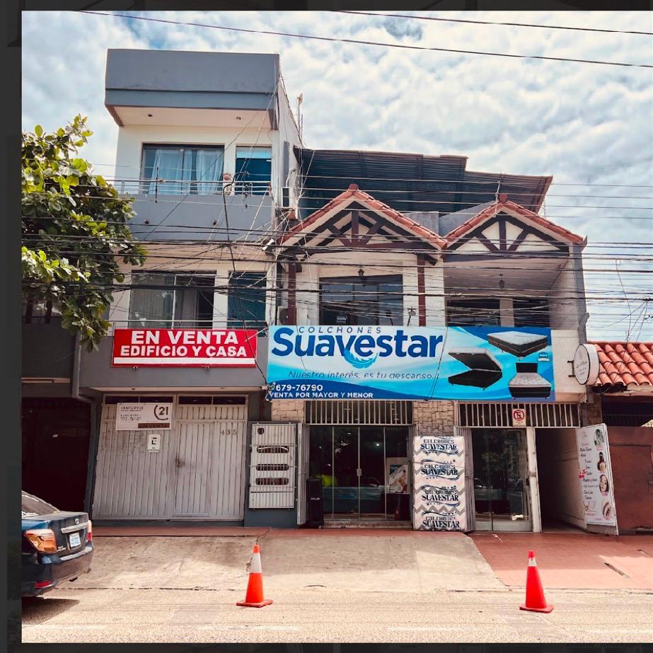 Casa comercial de 3 plantas en zona Mercado Abasto y sobre avenida