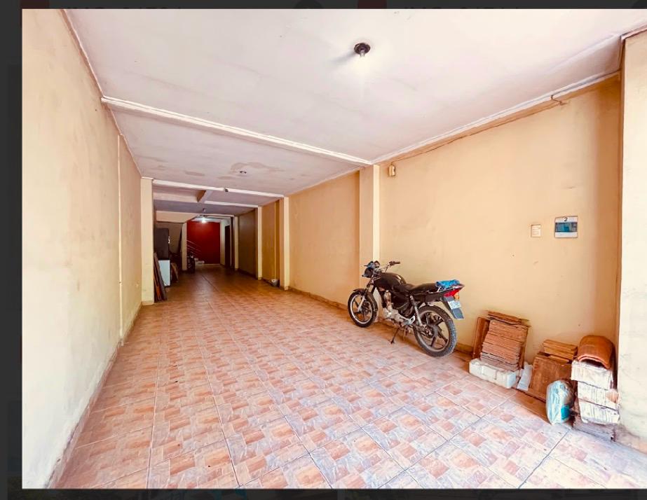 Casa comercial de 3 plantas en zona Mercado Abasto y sobre avenida - Photo 20