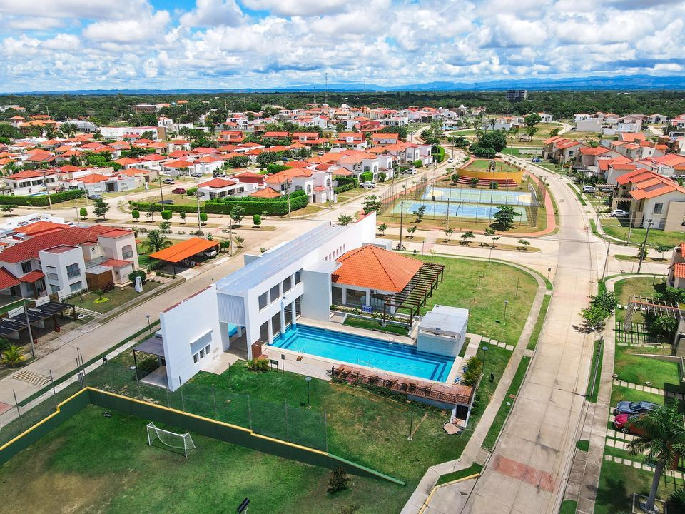 Casa En venta O Alquier En El Urubo Condominio Santa Cruz De La Colina - Photo 13