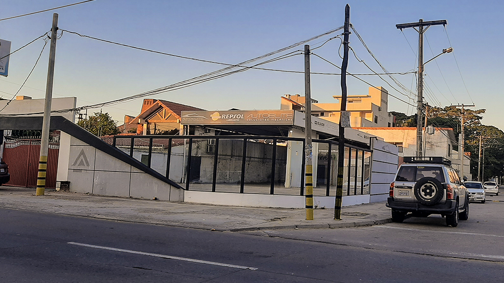 Showroom,galpon,local Comercial Y Oficinas En Venta - Photo 15