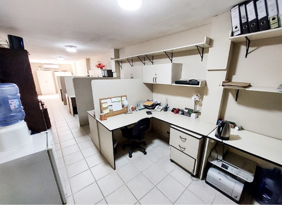 Showroom,galpon,local Comercial Y Oficinas En Venta - Photo 8