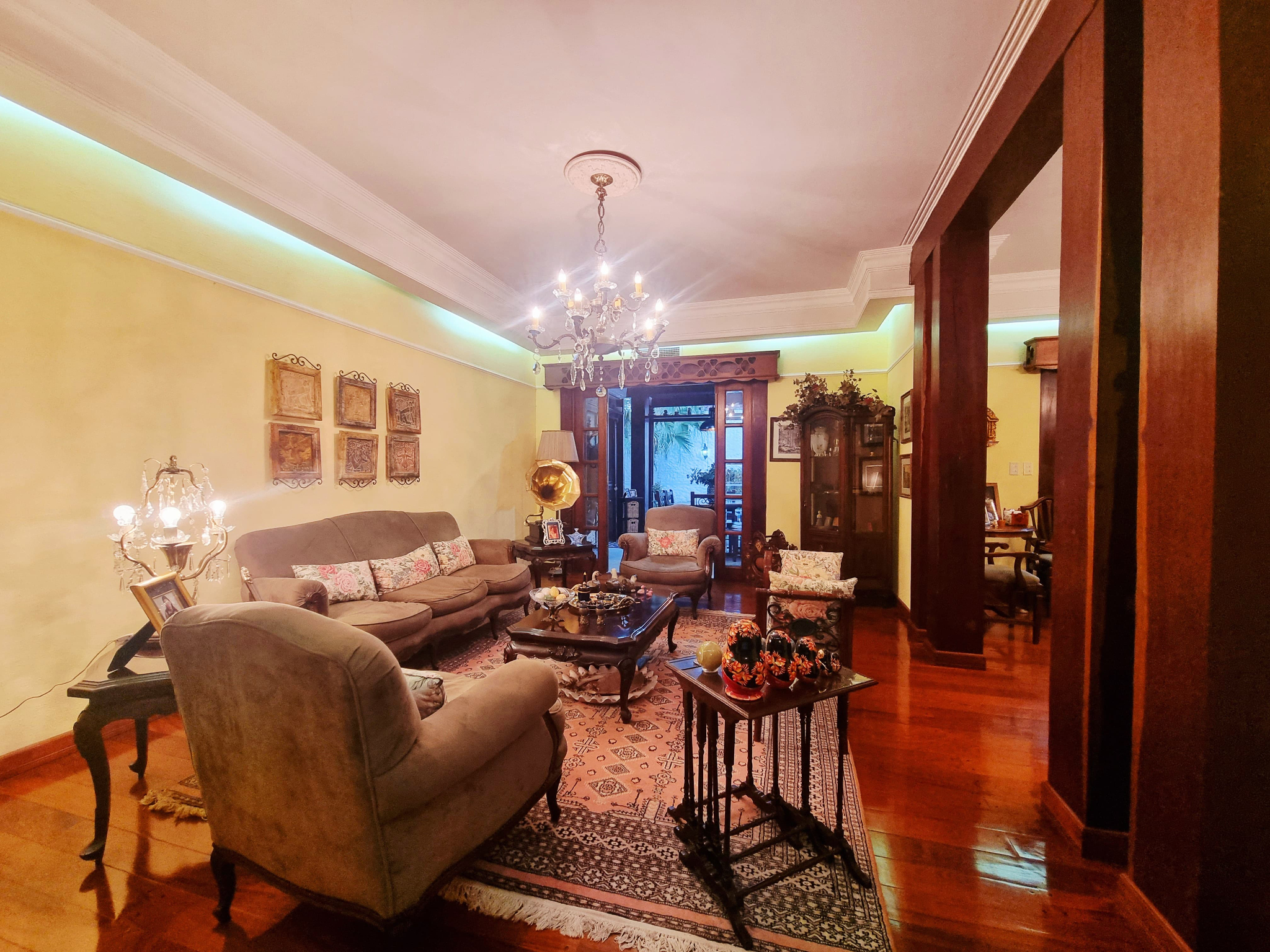 En Venta! Lujosa casa en Equipetrol Norte