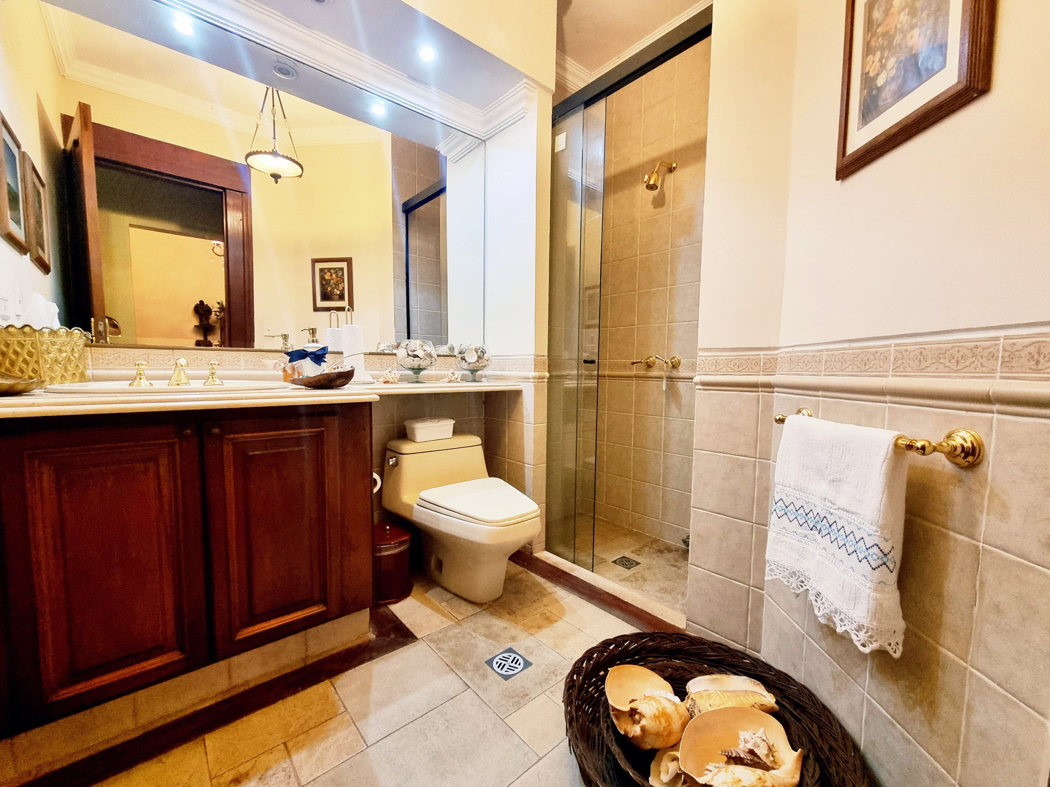 En Venta! Lujosa casa en Equipetrol Norte - Photo 8