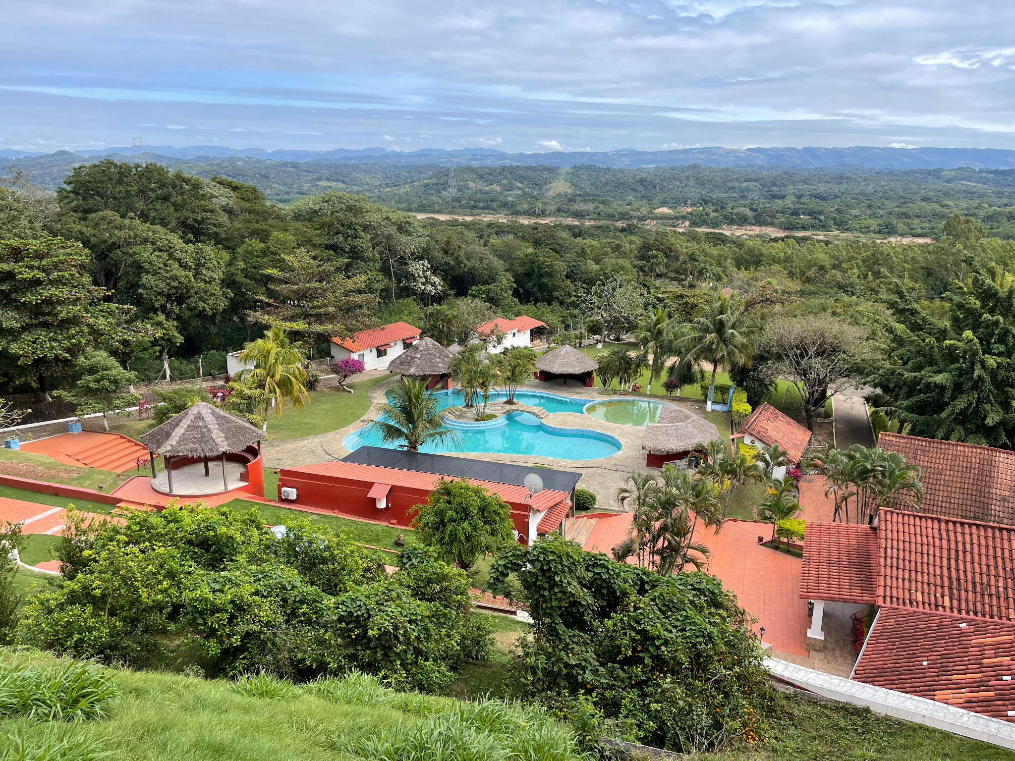 QUINTA EXCLUSIVA EN VENTA - ZONA SUR OESTE