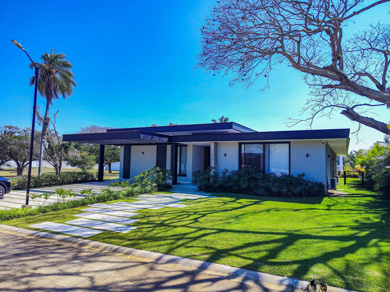 Casa De Lujo En Venta - Hacienda Del Urubo