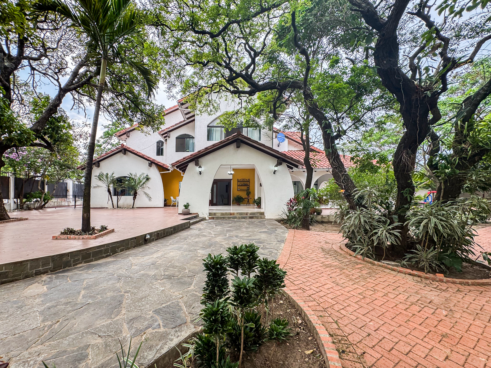 LA GUARDIA, CASA QUINTA A 1 CUADRA DE LA DOBLE VÍA - EN VENTA - Photo 3