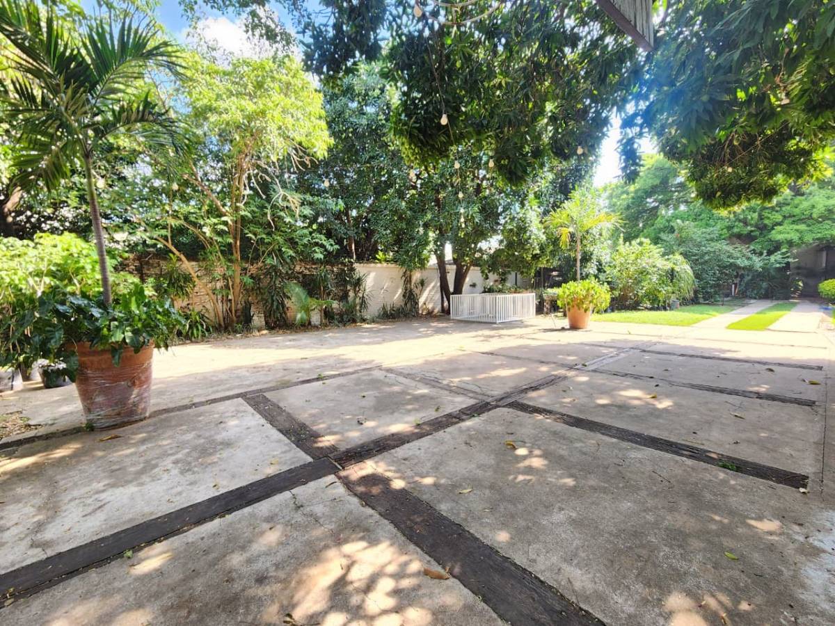 Casa a precio de Terreno en Venta Zona Sur - Mercado El Trompillo - Photo 3
