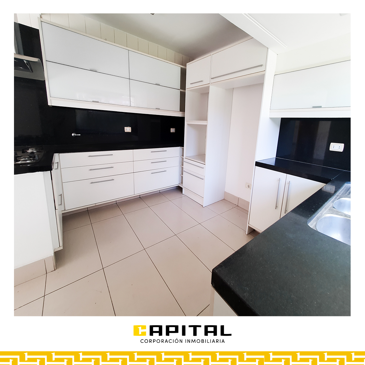 AMPLIA CASA EN VENTA SOBRE CALLE SUCRE – A UNA CUADRA DEL 1ER ANILLO - Photo 11