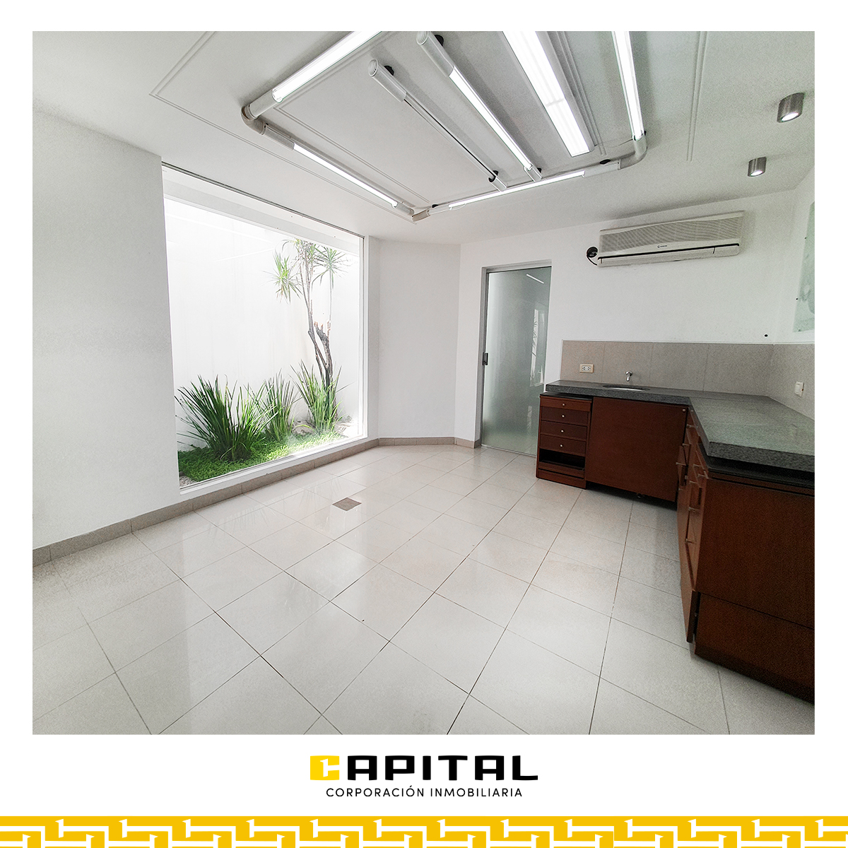 AMPLIA CASA EN VENTA SOBRE CALLE SUCRE – A UNA CUADRA DEL 1ER ANILLO - Photo 16