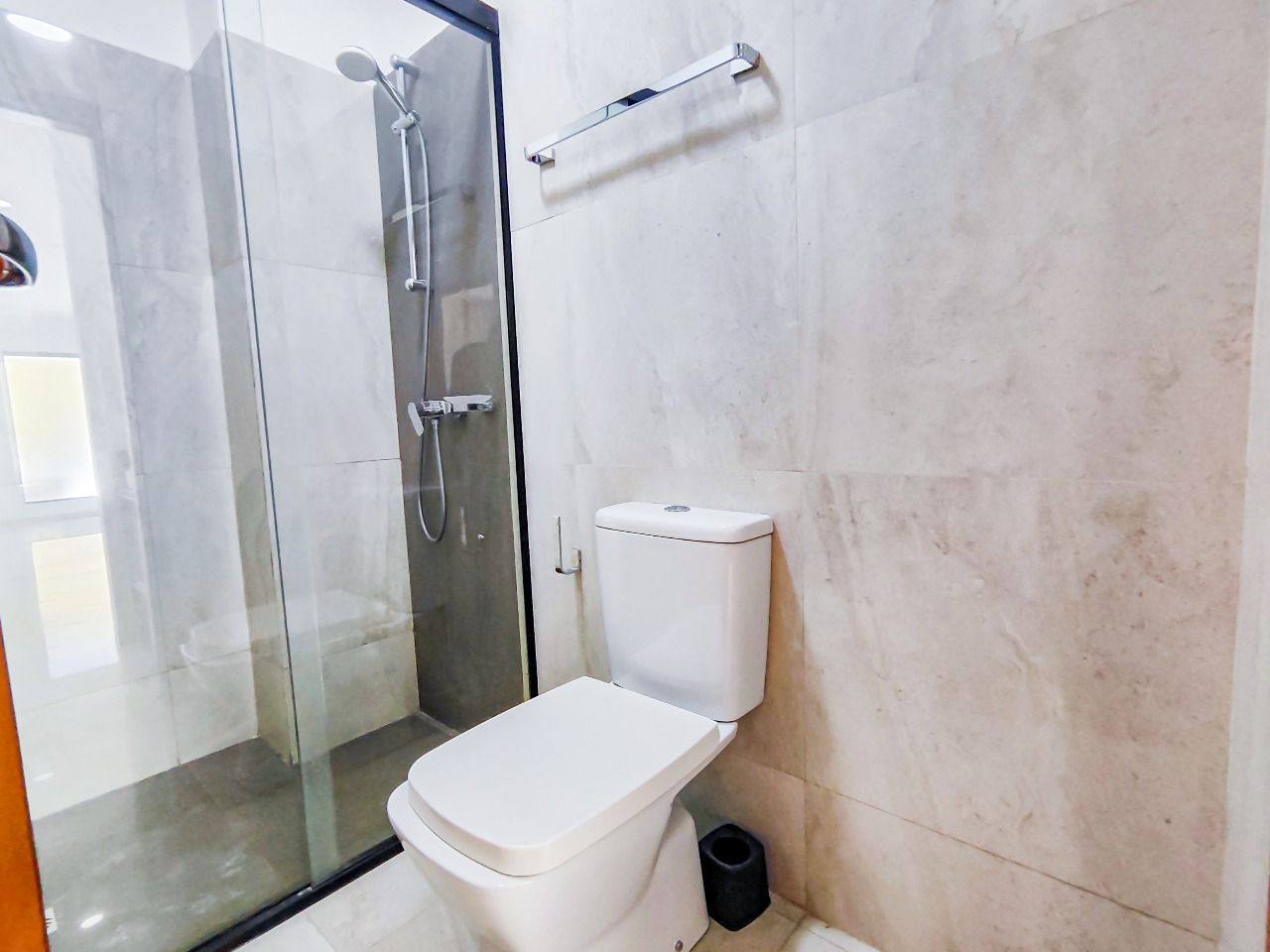 ATENCION INVERESIONISTAS,EDIFICIO COMERCIAL EN VENTA, AV BANZER Y 7MO ANILLO - Photo 14