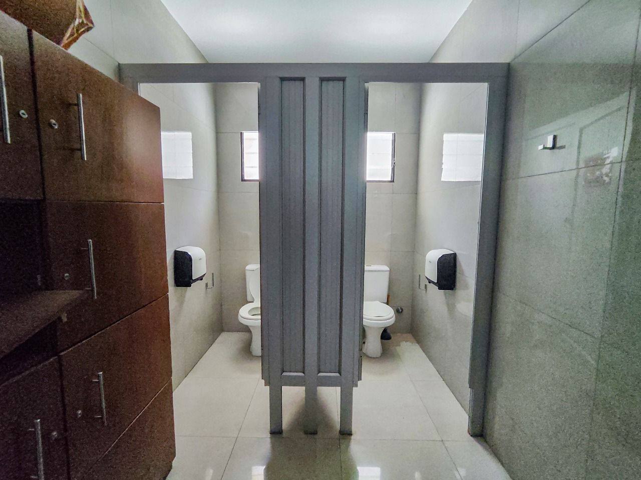 ATENCION INVERESIONISTAS,EDIFICIO COMERCIAL EN VENTA, AV BANZER Y 7MO ANILLO - Photo 17