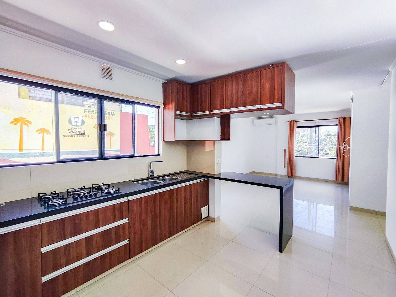 ATENCION INVERESIONISTAS,EDIFICIO COMERCIAL EN VENTA, AV BANZER Y 7MO ANILLO - Photo 8